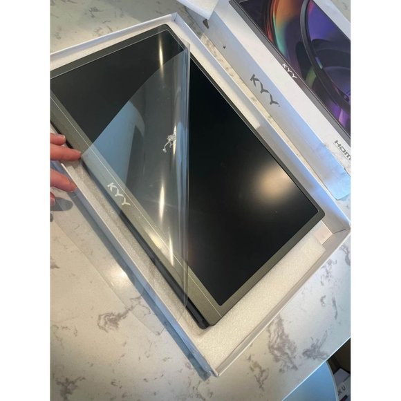 KYY 4K Portable Monitor 15.6” - Picture 3 of 10